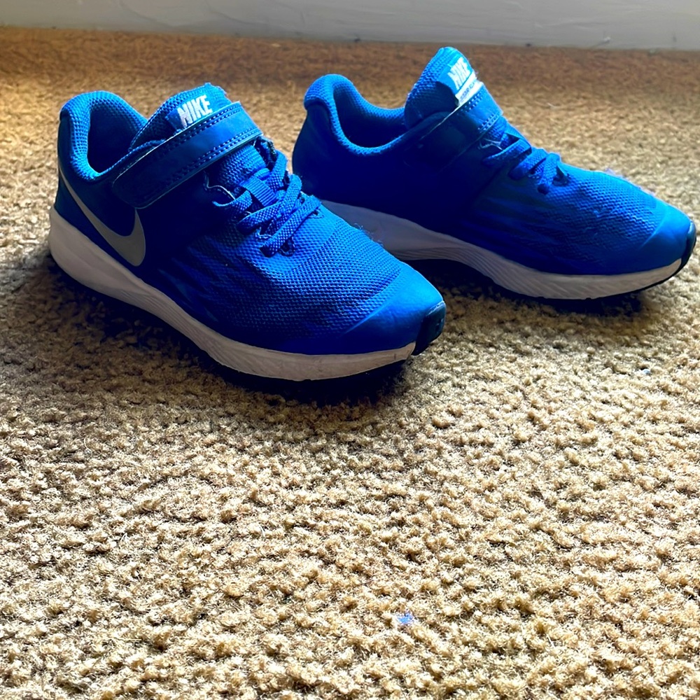 Boys 13c Royal Blue Nike Star Runner Sneakers